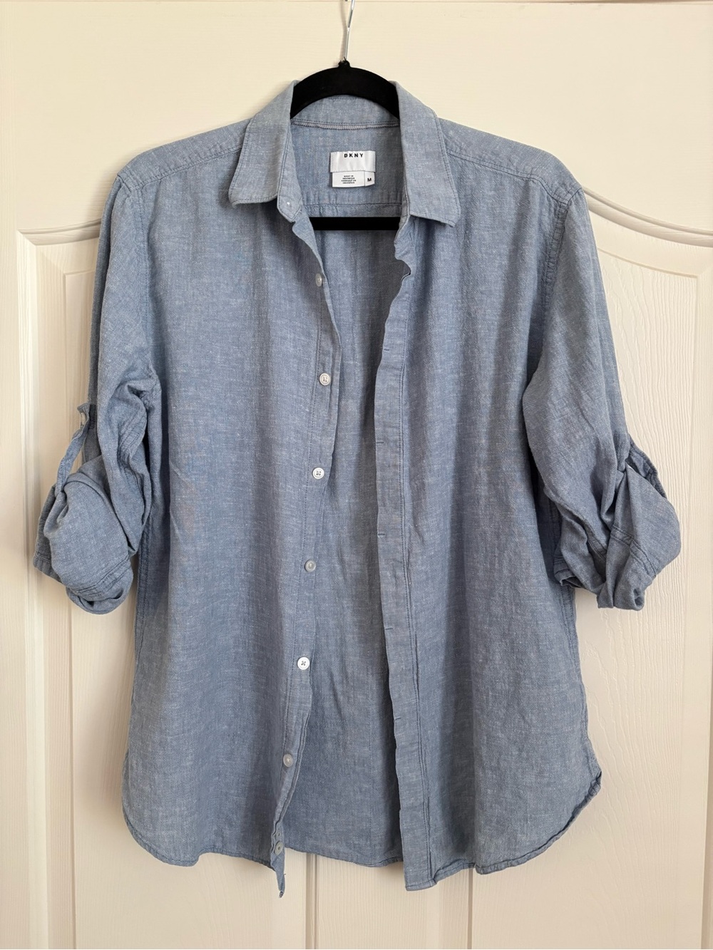DKNY Men’s Soft Light Blue Linen Button-Down Shirt Size: M